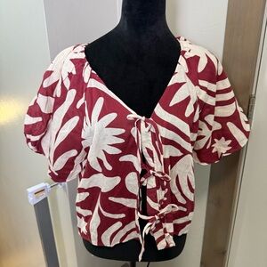 NWT Christian Siriano Puff Sleeve Tie Front Red White Linen Blend Blouse Floral